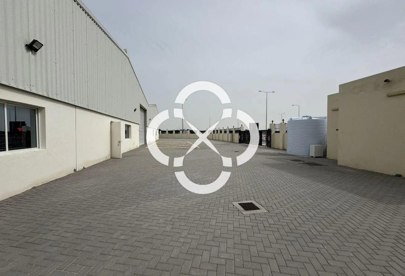 Spacious Warehouse | 6,300 sqm | Birkat Al Awamer