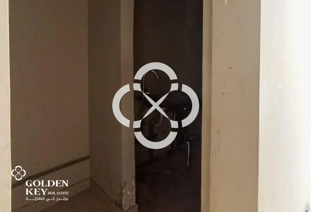 Retail Shop with Mezzanine for Rent | Foxhills