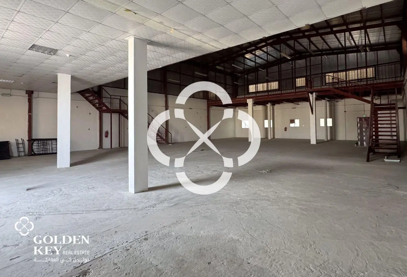 650 sqm | Warehouse with 3 Rooms and Office