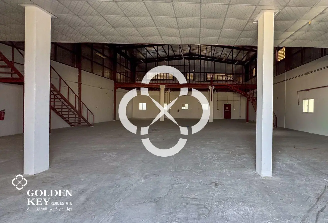 650 sqm | Warehouse with 3 Rooms and Office