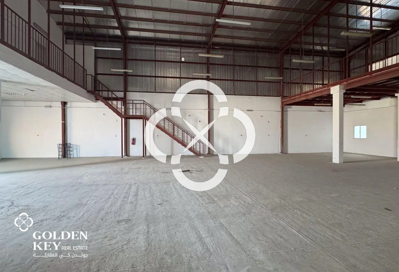 650 sqm | Warehouse with 3 Rooms and Office