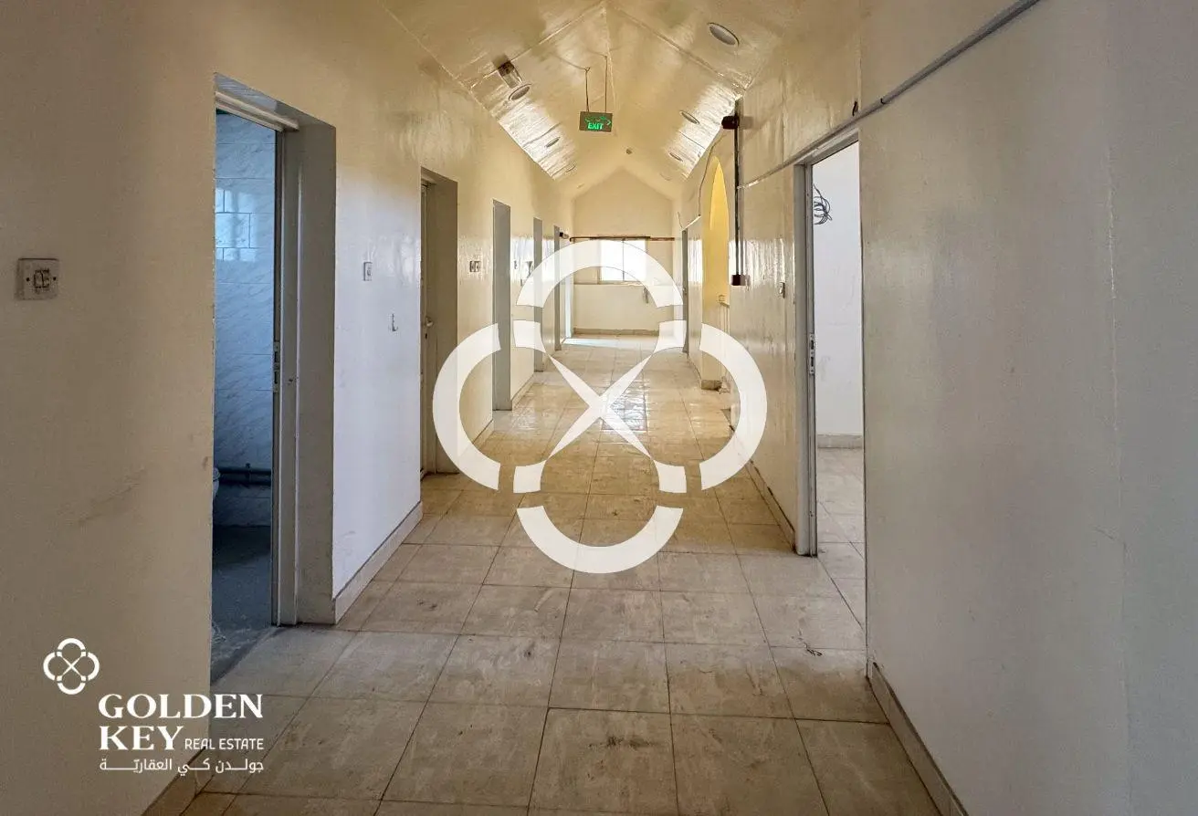 650 sqm | Warehouse with 3 Rooms and Office