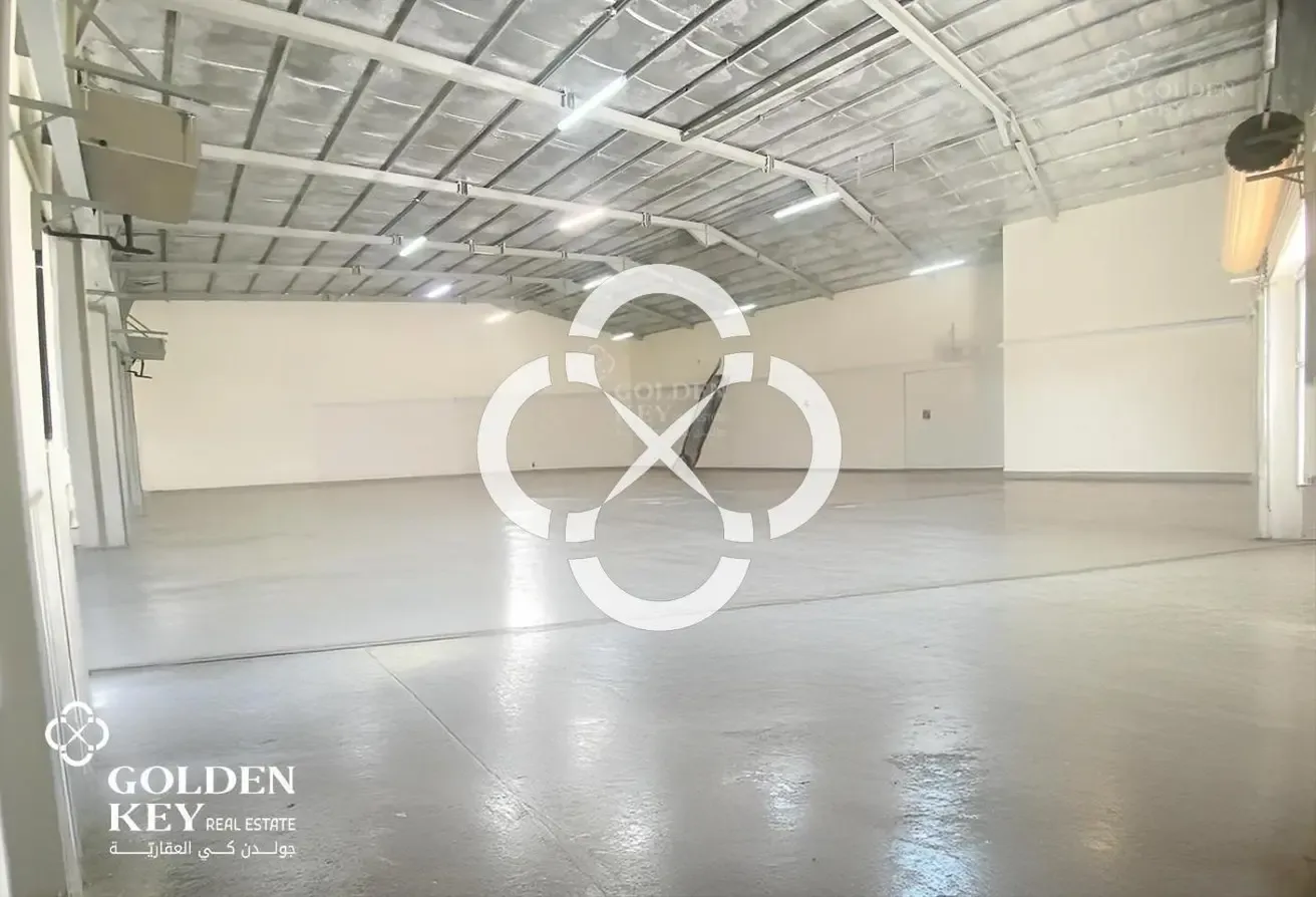 Industrial Food Storage| Great Location| 410 SQM