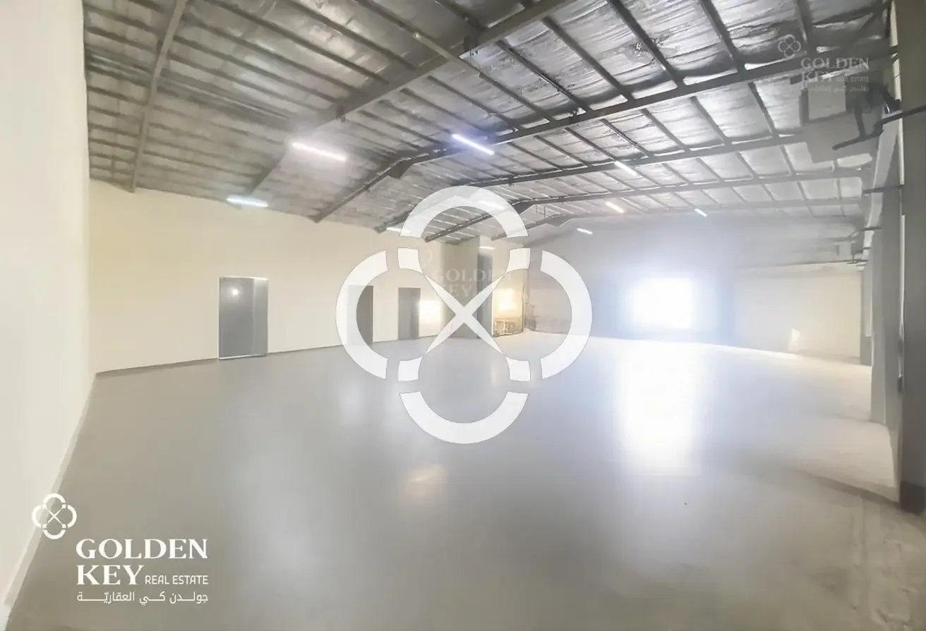 Industrial Food Storage| Great Location| 410 SQM