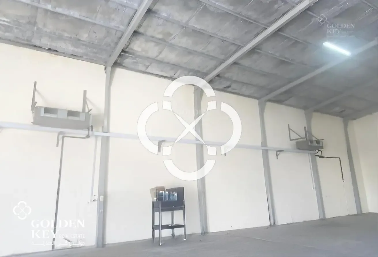 Industrial Food Storage| Great Location| 410 SQM