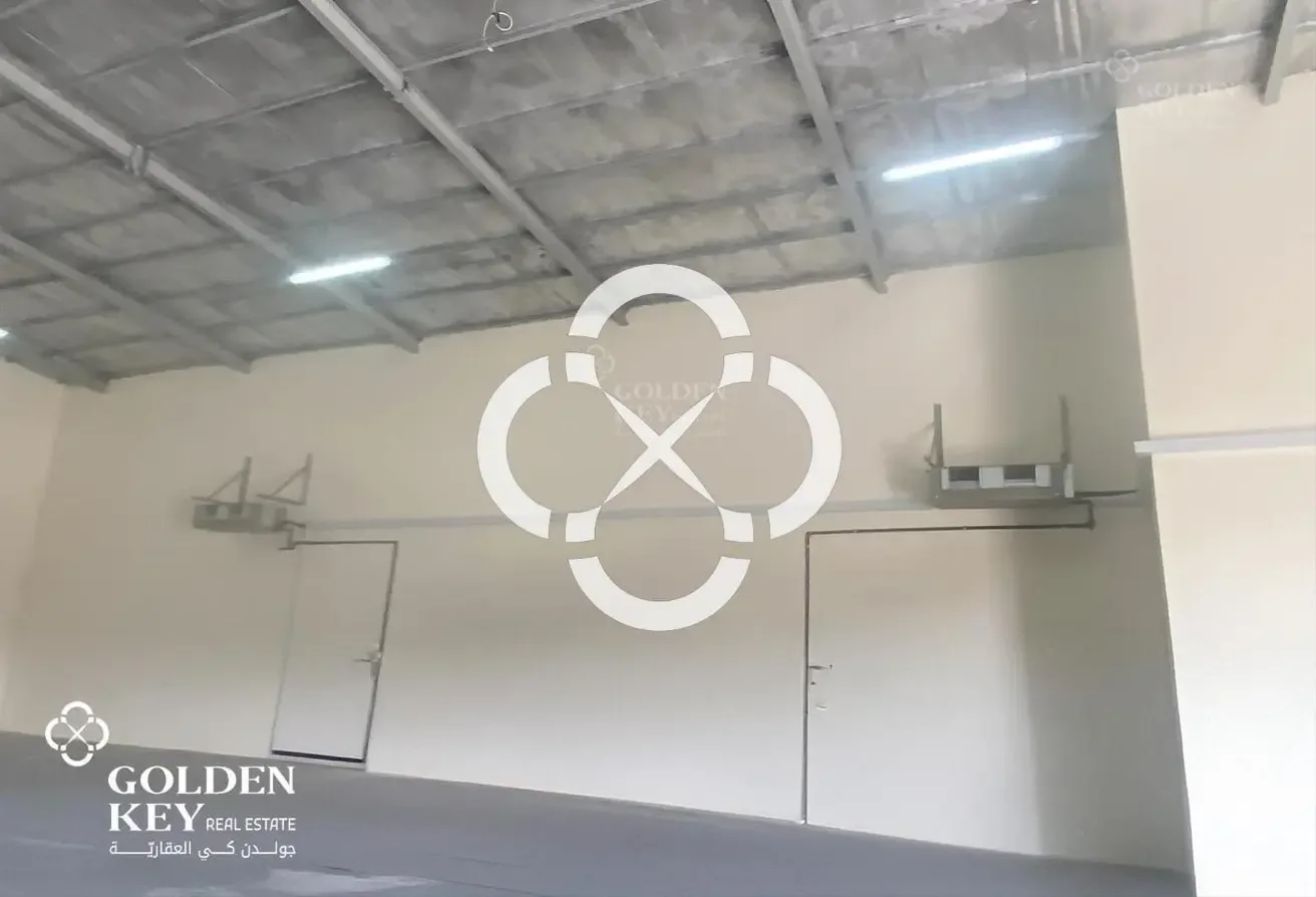 Industrial Food Storage| Great Location| 410 SQM