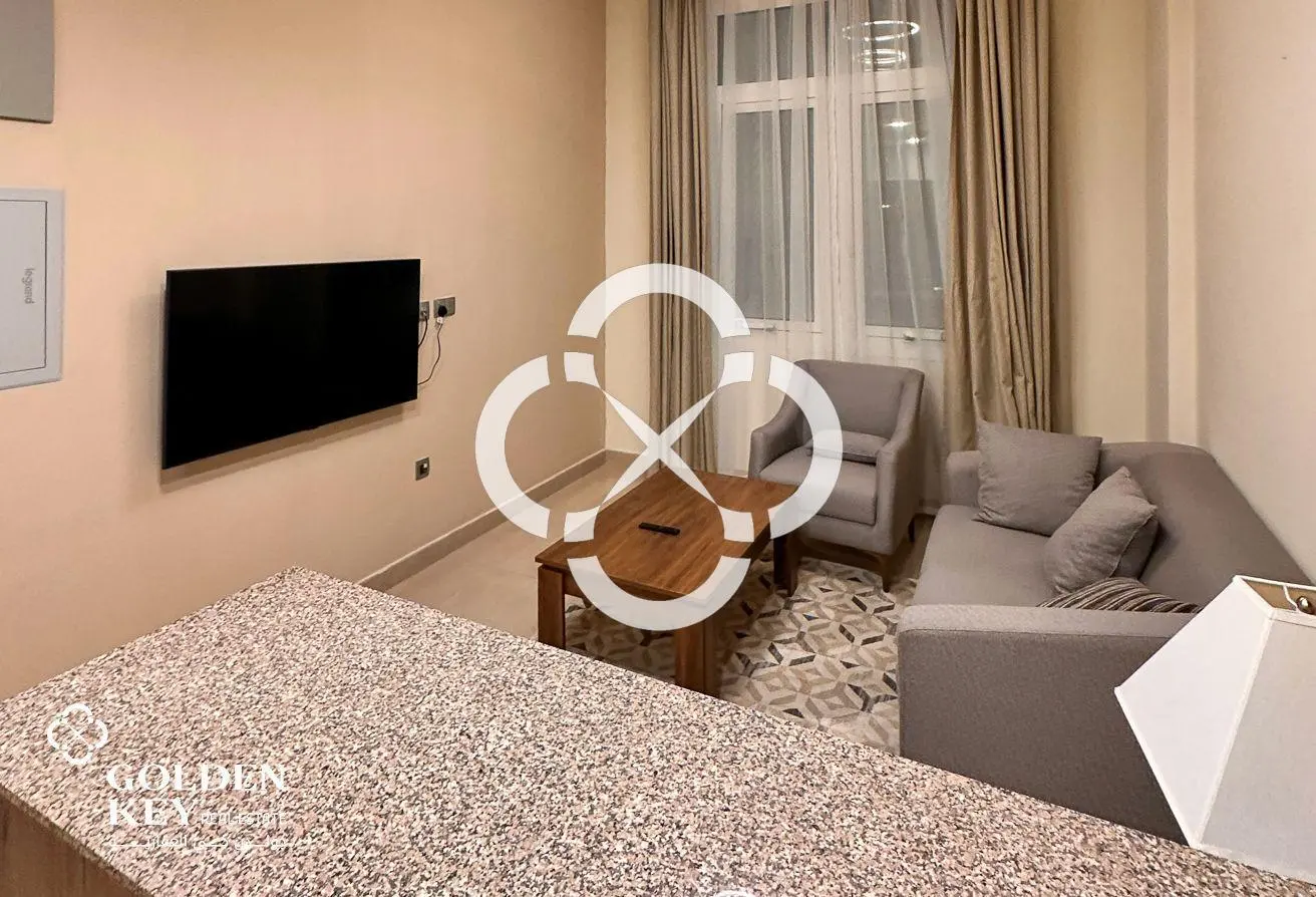 Luxury 1 Bedroom | Bills Included | Old Airport