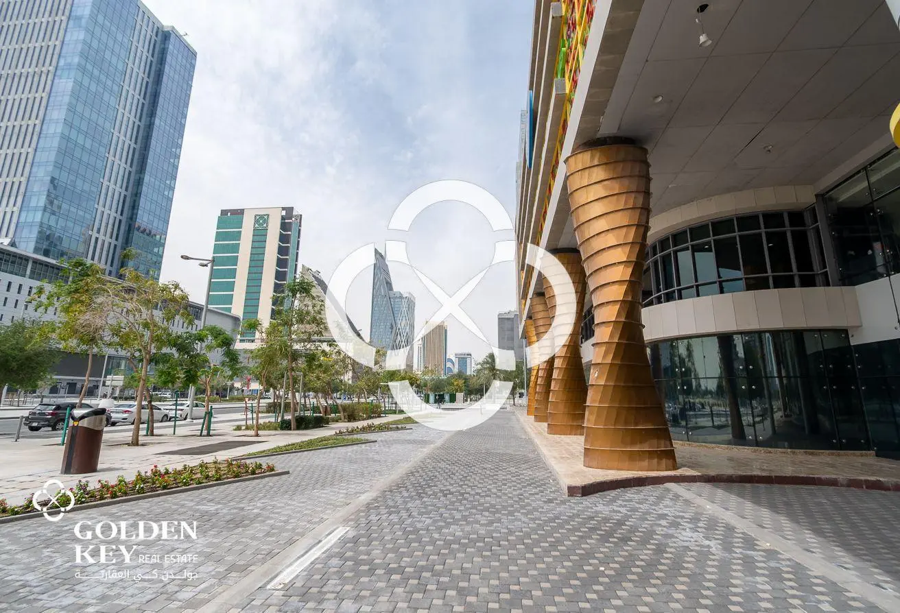High-Exposure Showroom in Lusail Marina | 775 SQM - view 2
