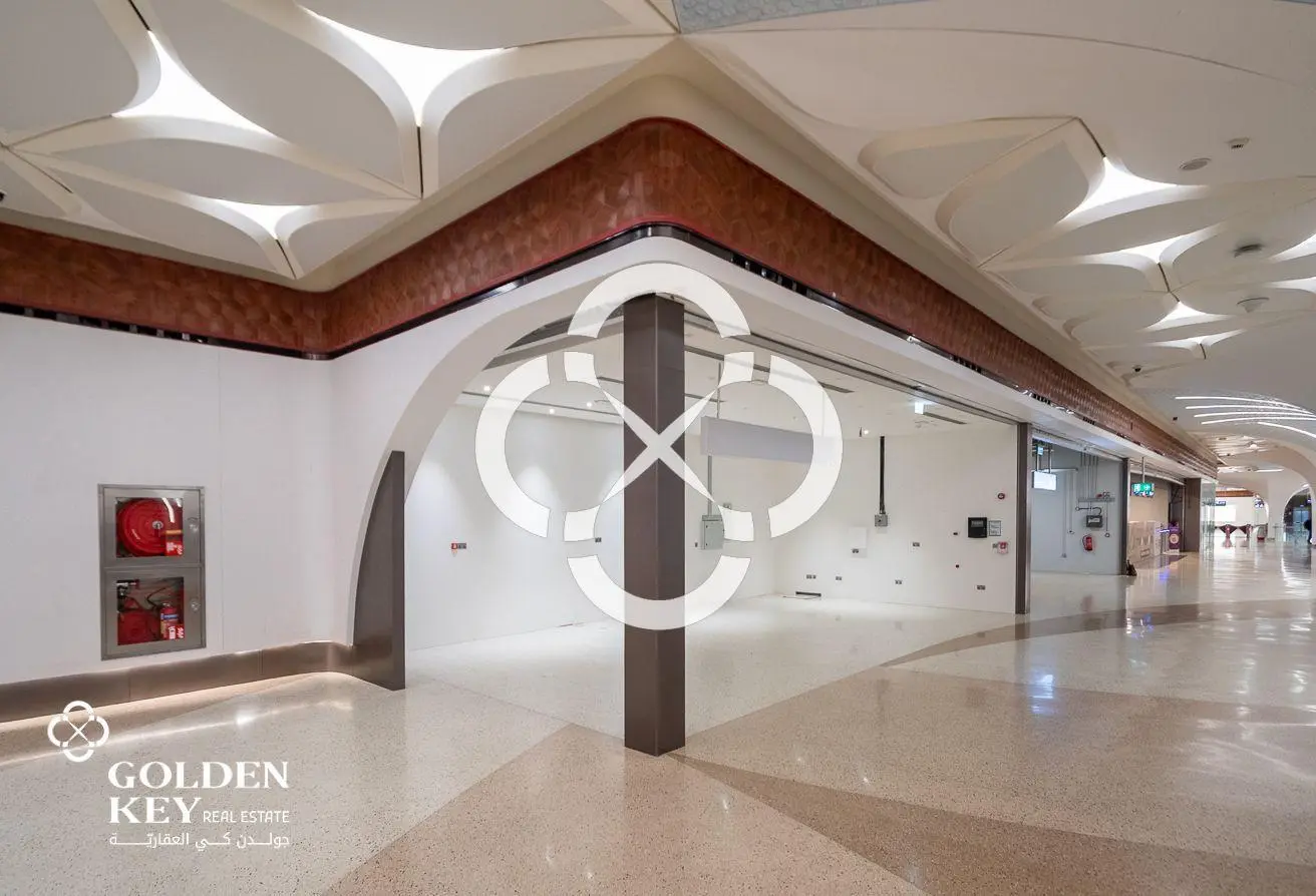 Metro Station Convenience Shop – Airport Location