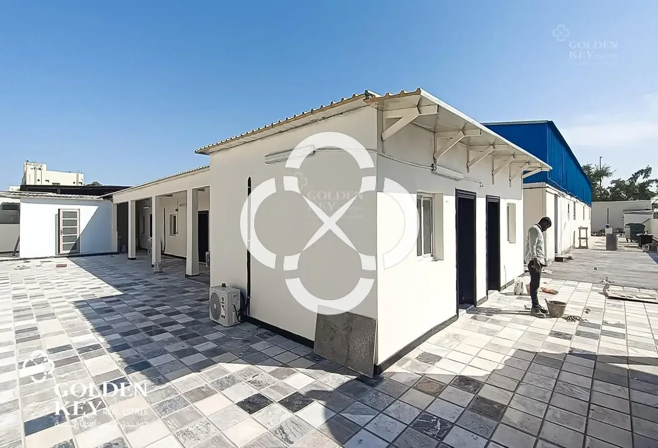 Carpentry Shop 9 Rooms+ Office Prime Location
