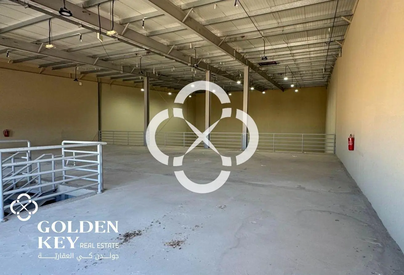 Warehouse | 6 Store + Labor Camp | Logistics Area