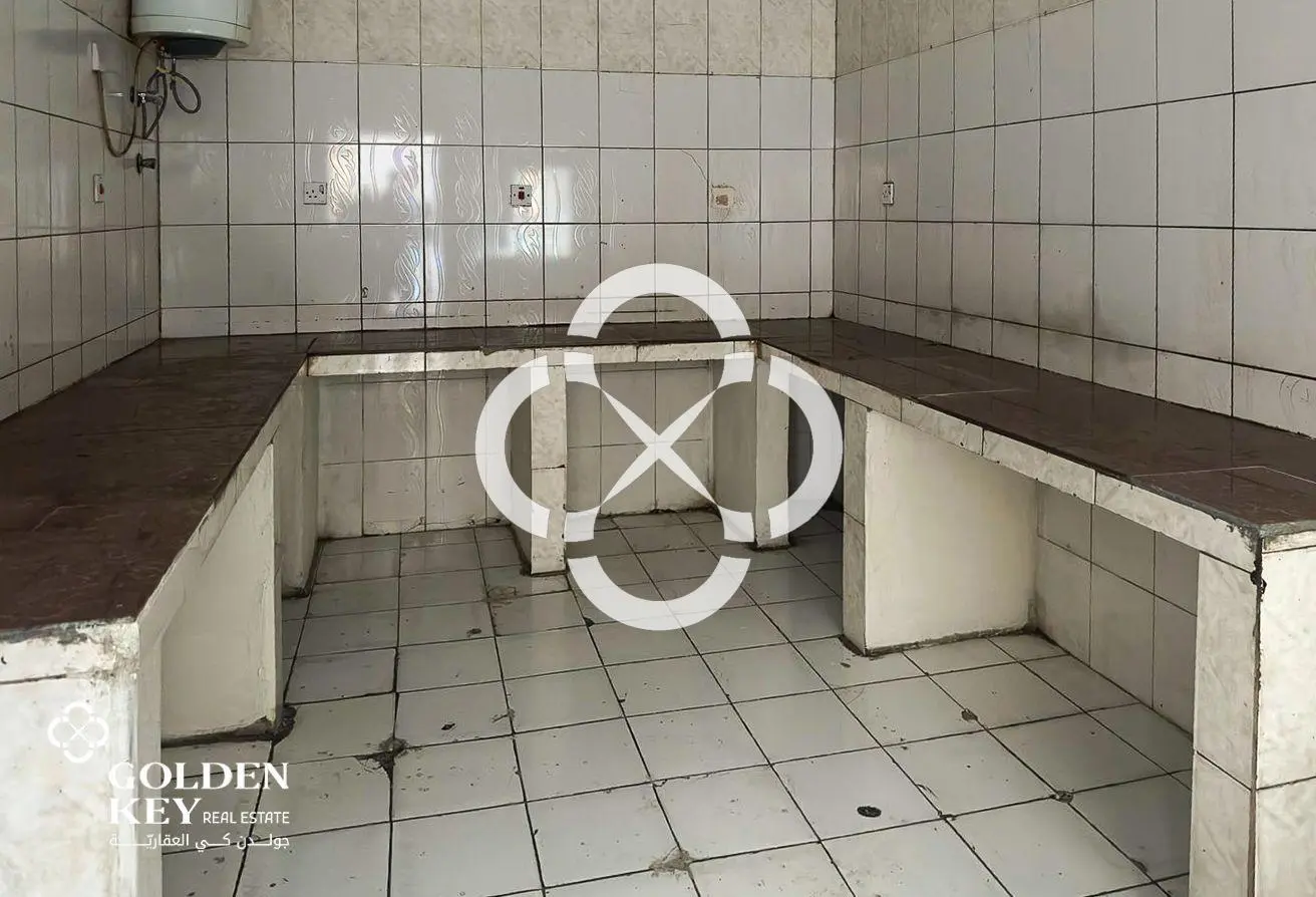 122 Rooms+2 Stores Available for Rent | Industrial