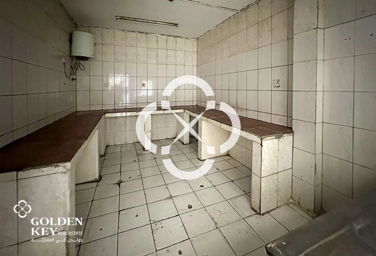 122 Rooms+2 Stores Available for Rent | Industrial