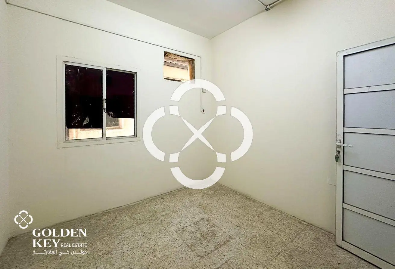 122 Rooms+2 Stores Available for Rent | Industrial