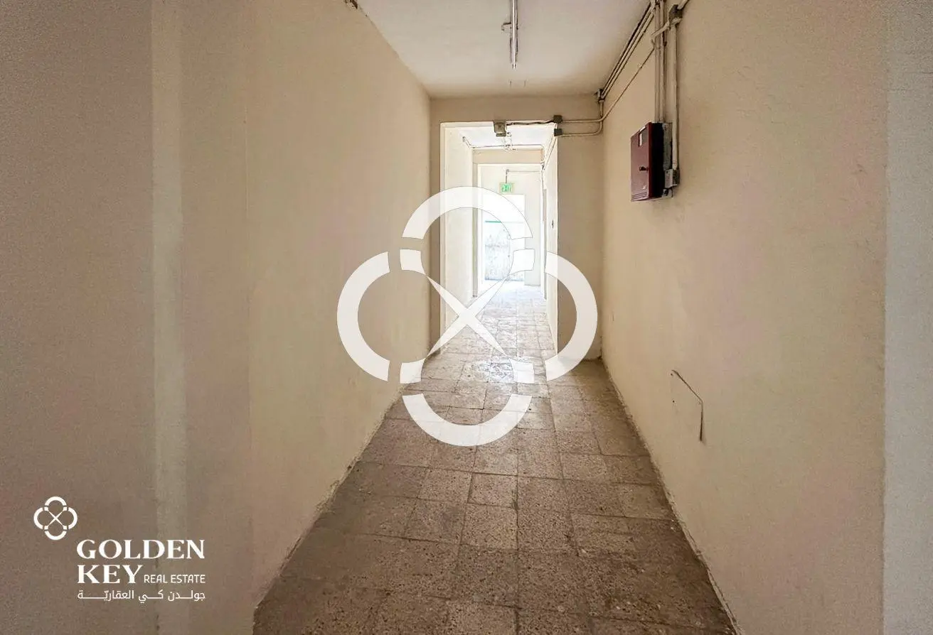 122 Rooms+2 Stores Available for Rent | Industrial
