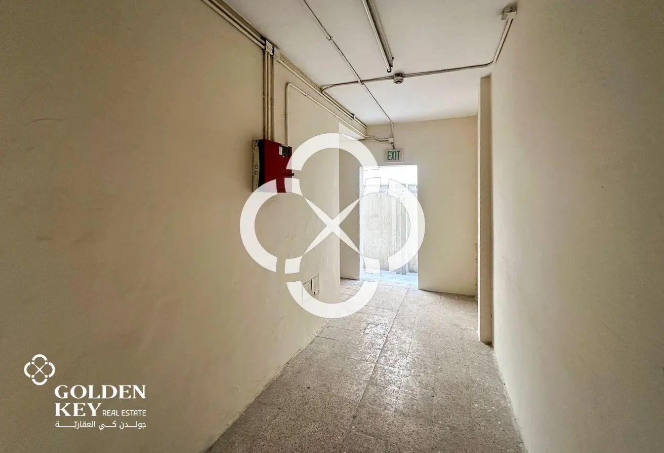 122 Rooms+2 Stores Available for Rent | Industrial