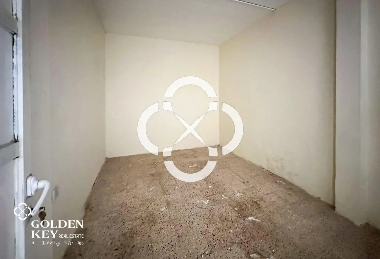 122 Rooms+2 Stores Available for Rent | Industrial