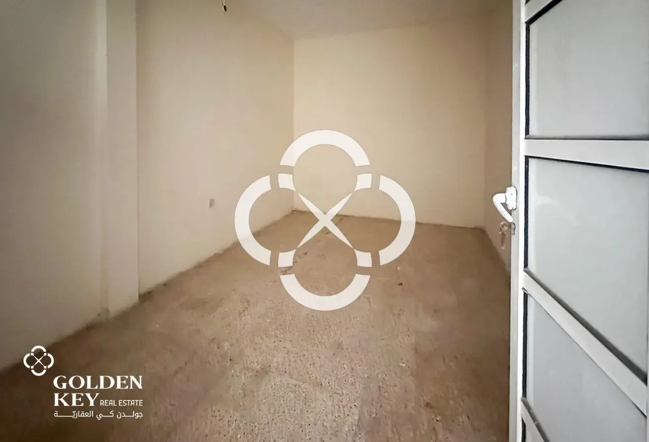 122 Rooms+2 Stores Available for Rent | Industrial
