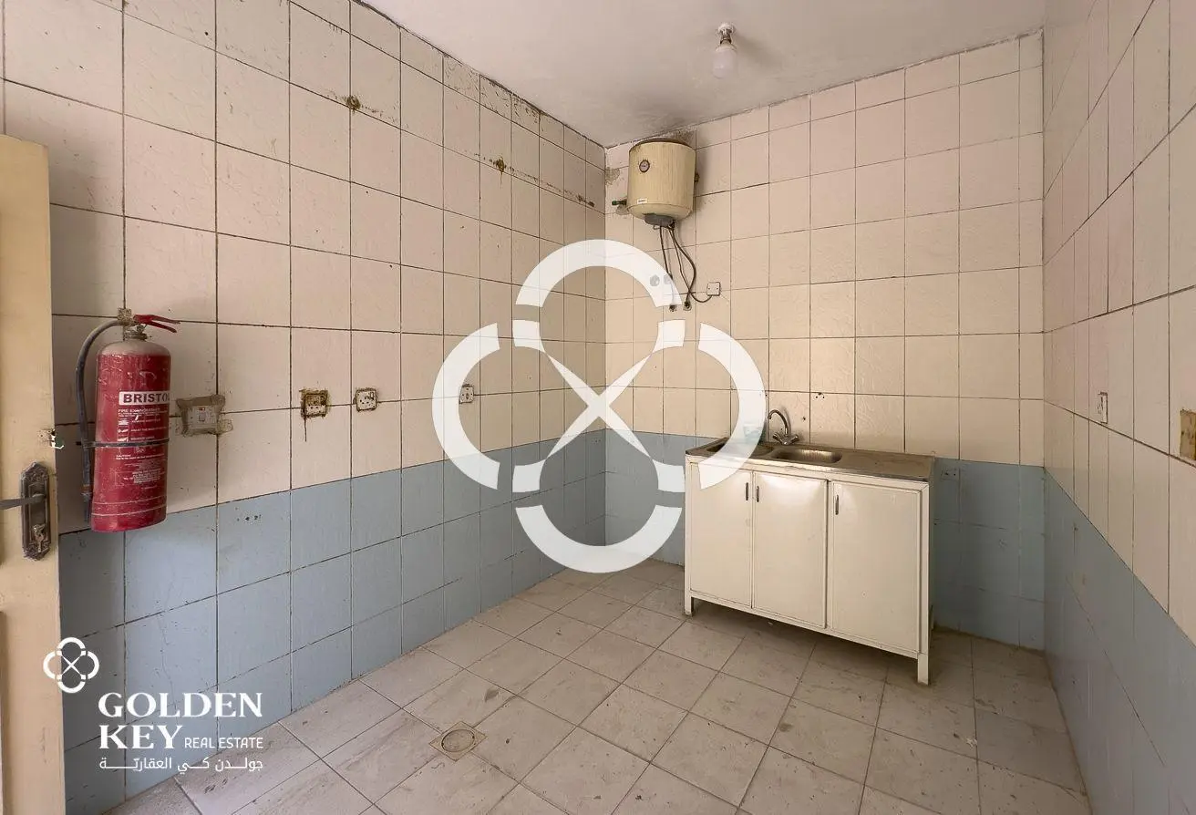 23 Rooms with Store Available for Rent| Industrial