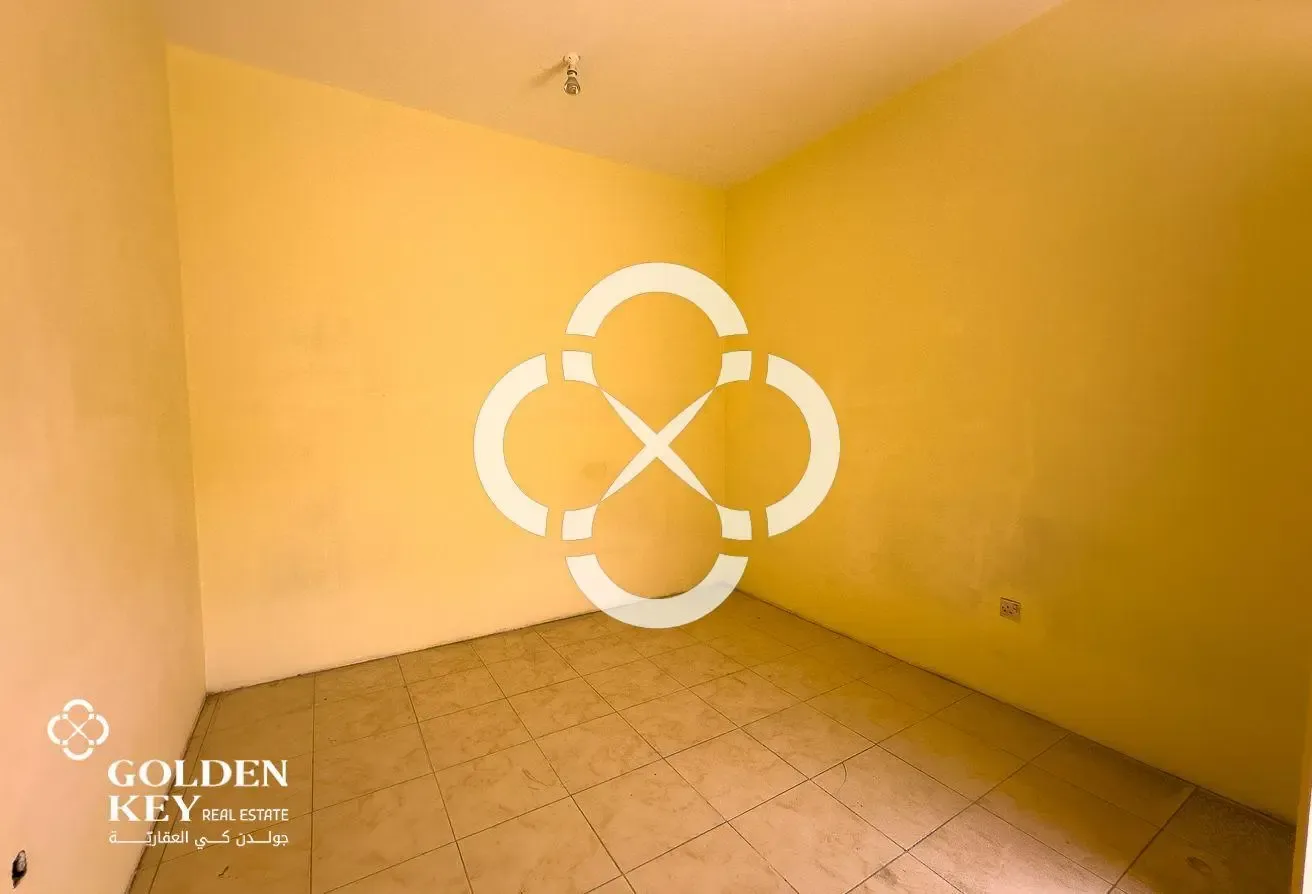 23 Rooms with Store Available for Rent| Industrial