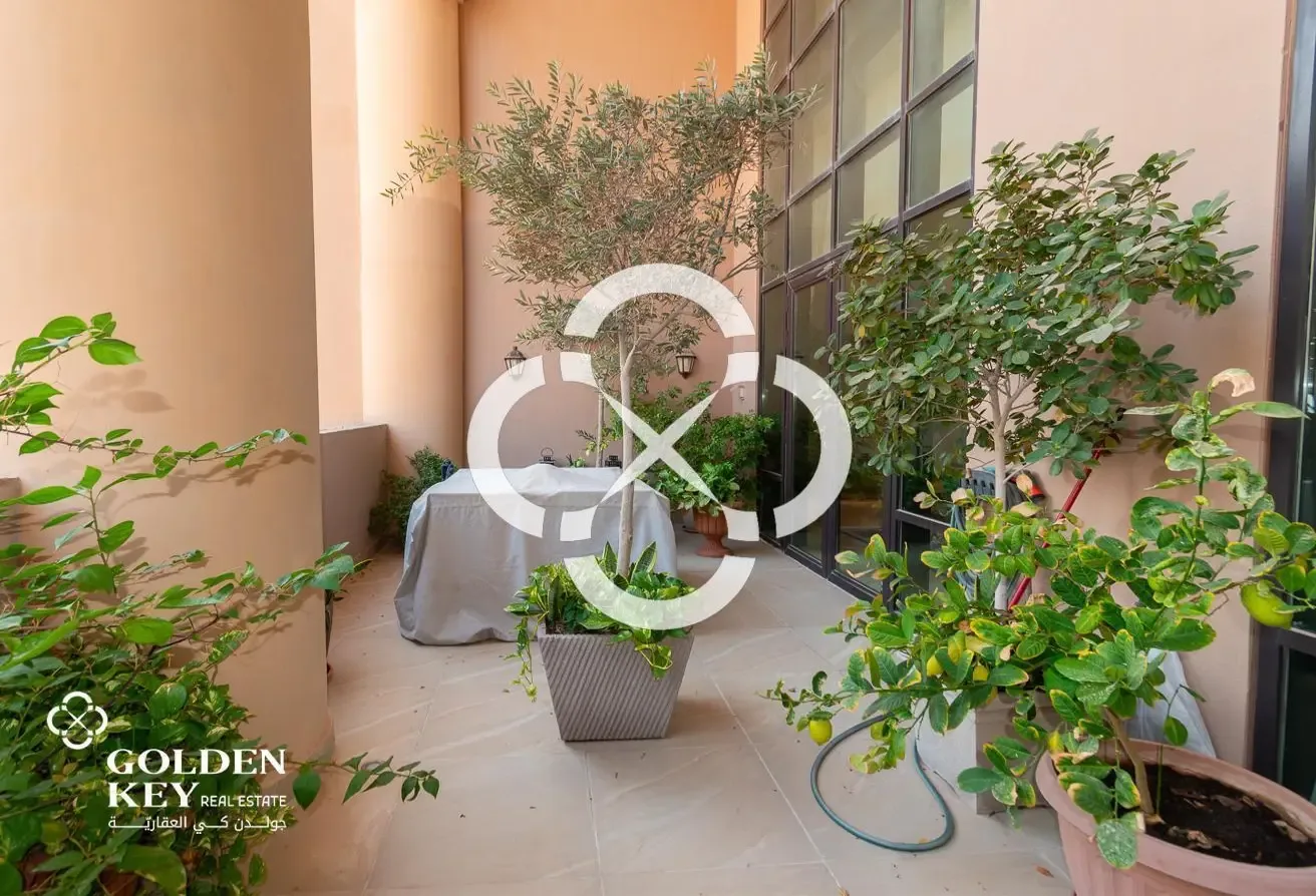Gorgeous 4BR + Maid| Marina View |Prime Investment