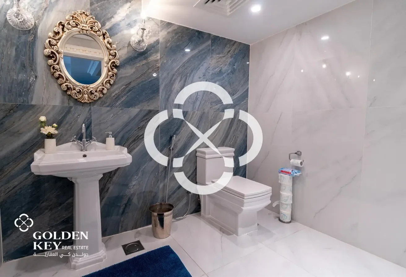 Gorgeous 4BR + Maid| Marina View |Prime Investment