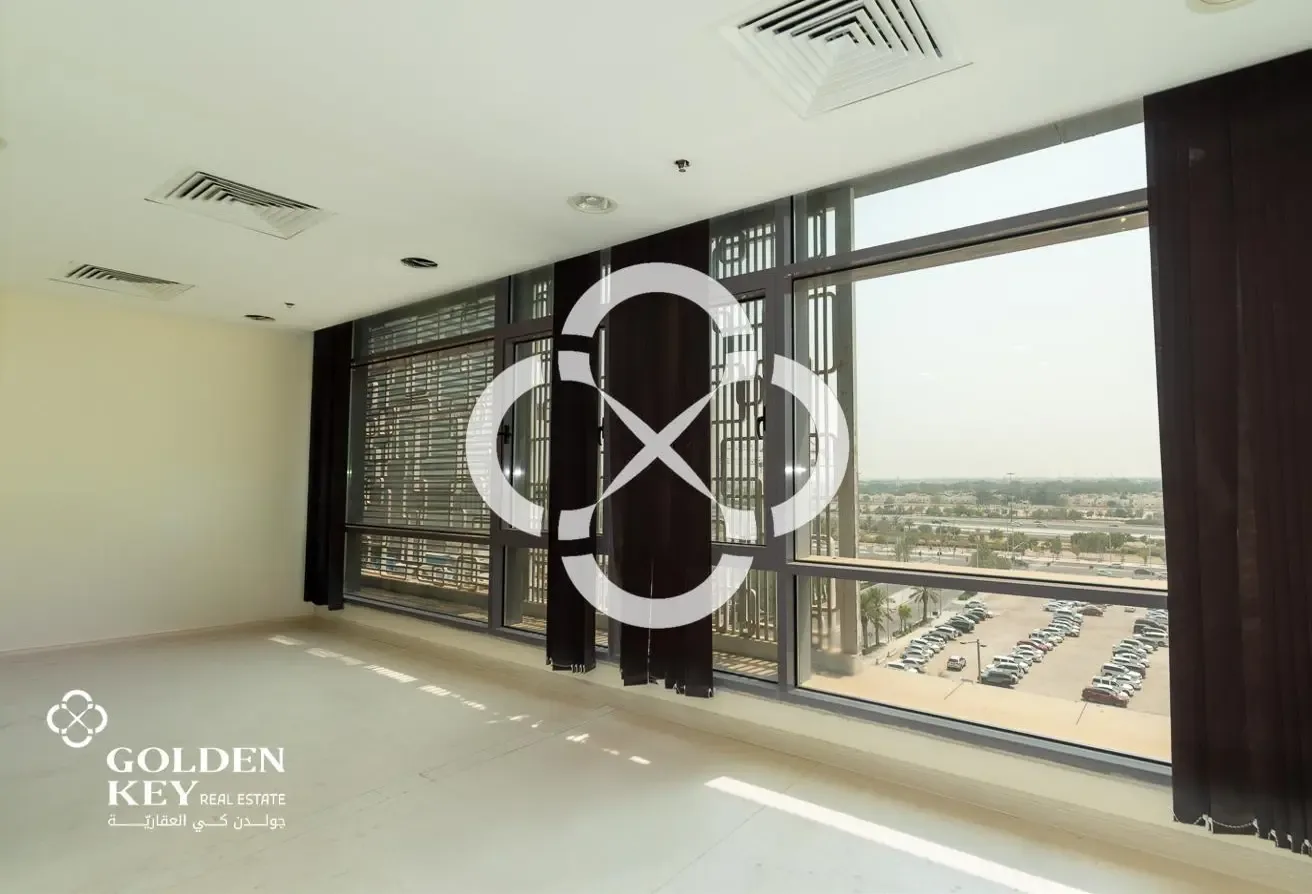 Spacious Office | 175 SQM | Cooling Included