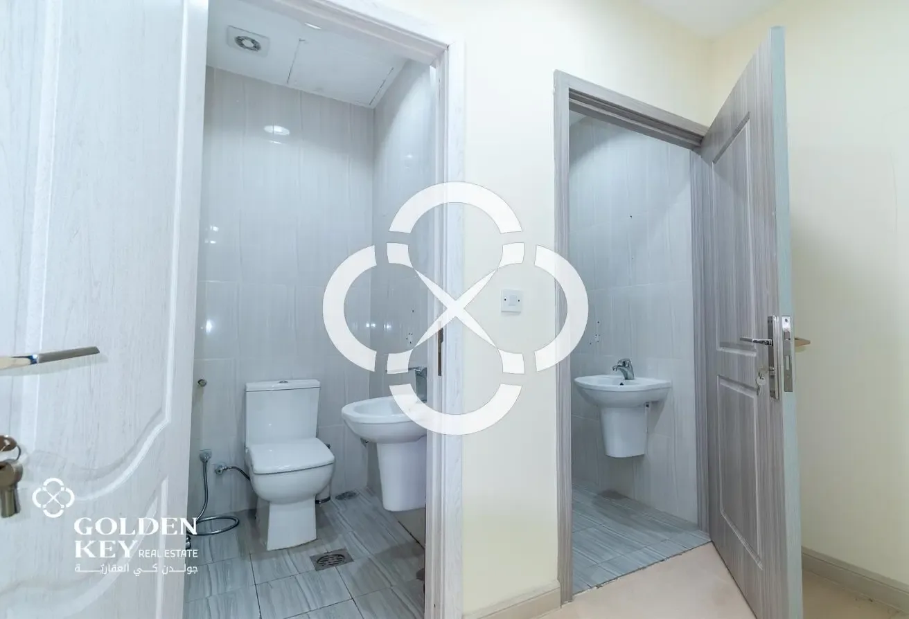 Spacious Office | 175 SQM | Cooling Included