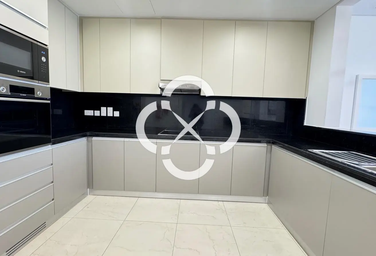 Specious 2BR+Maid FF | Bills In | Sea view balcony