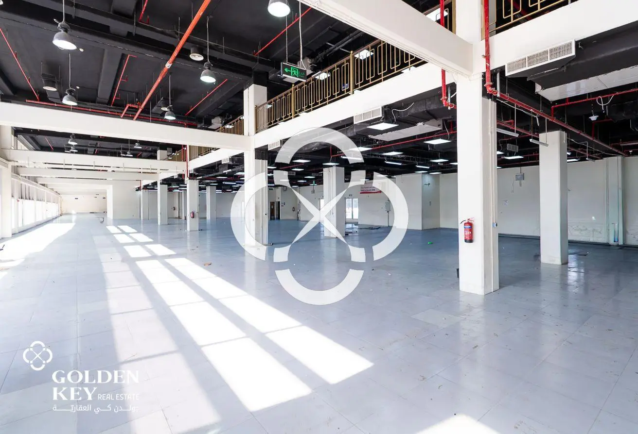 Ready Hypermarket For Rent | Umm Al Seneem