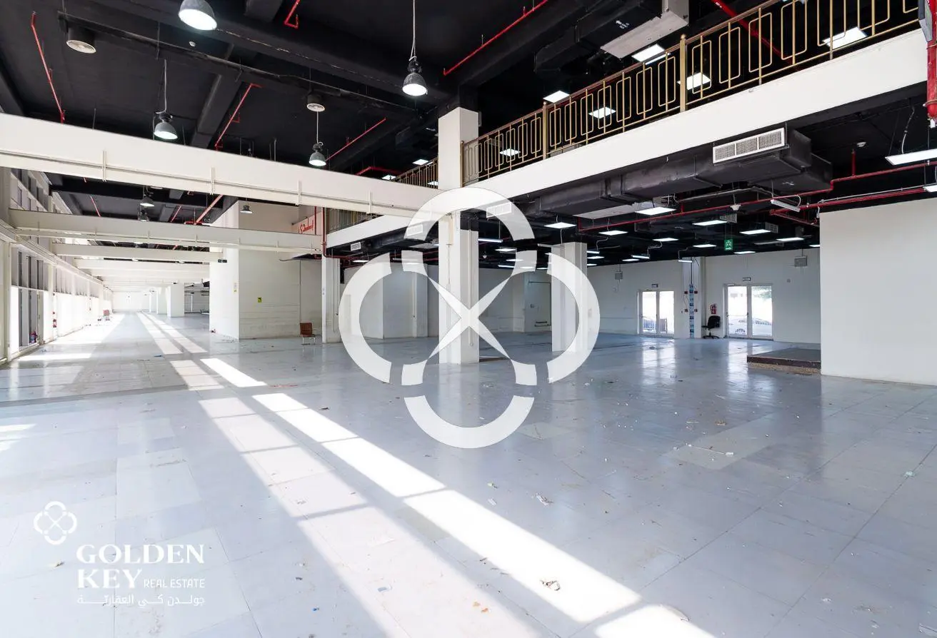 Ready Hypermarket For Rent | Umm Al Seneem