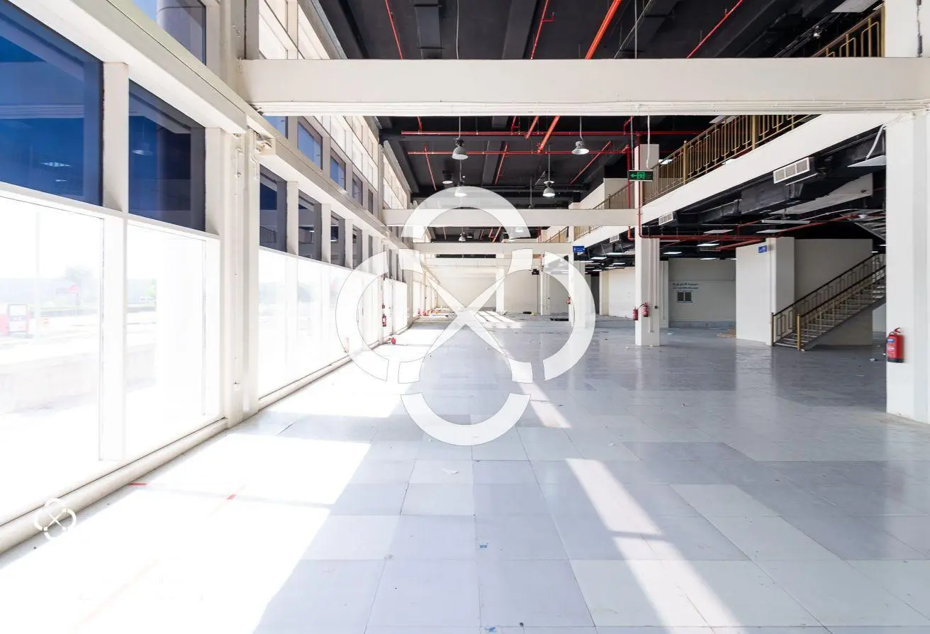 Ready Hypermarket For Rent | Umm Al Seneem