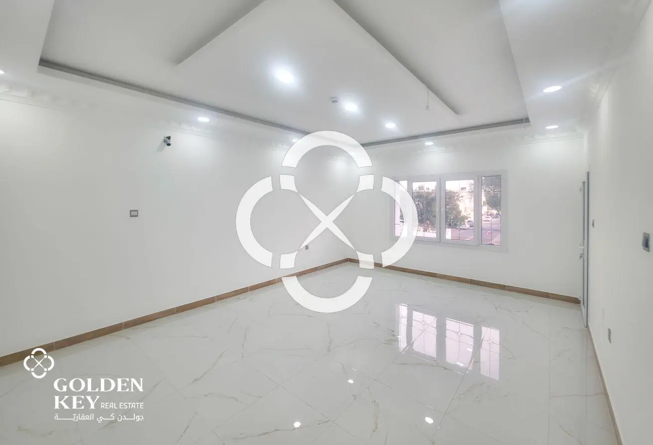 Multi-Purpose Commercial Villa| 8 Rooms | Markhiya