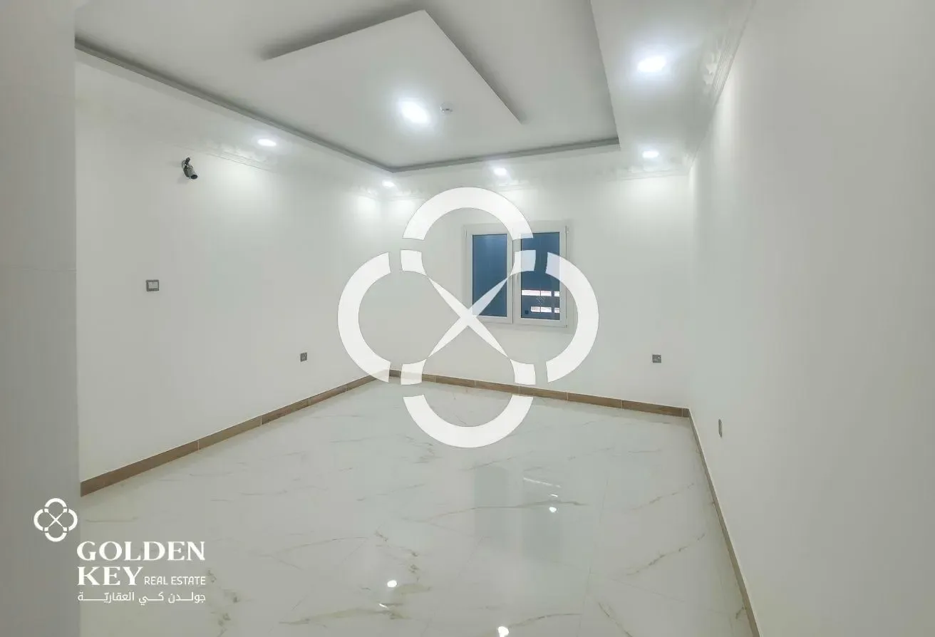 Multi-Purpose Commercial Villa| 8 Rooms | Markhiya