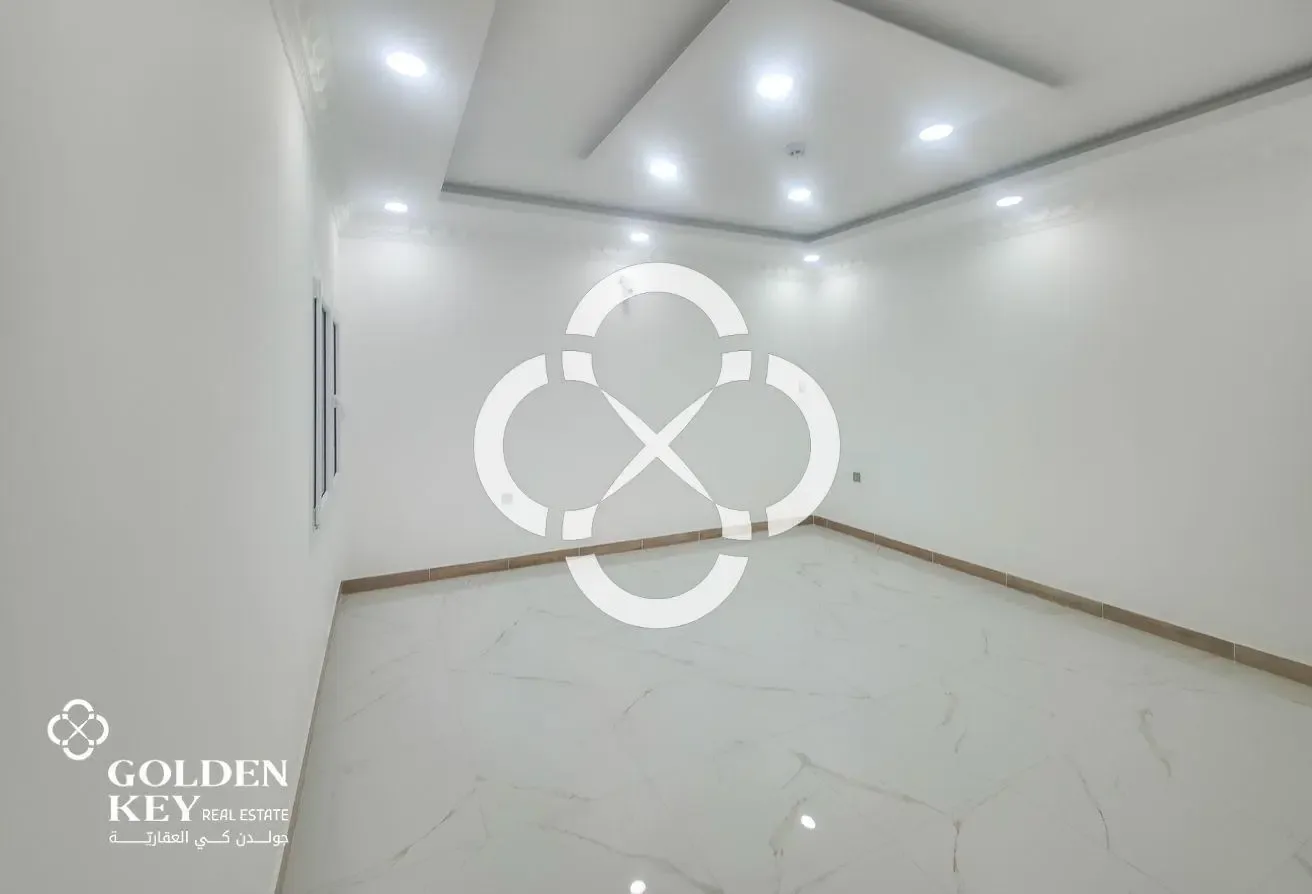 Multi-Purpose Commercial Villa| 8 Rooms | Markhiya
