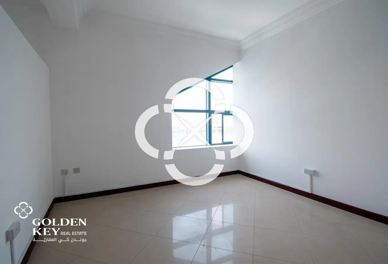 Business Office Space | 230 SQM | Great Layout