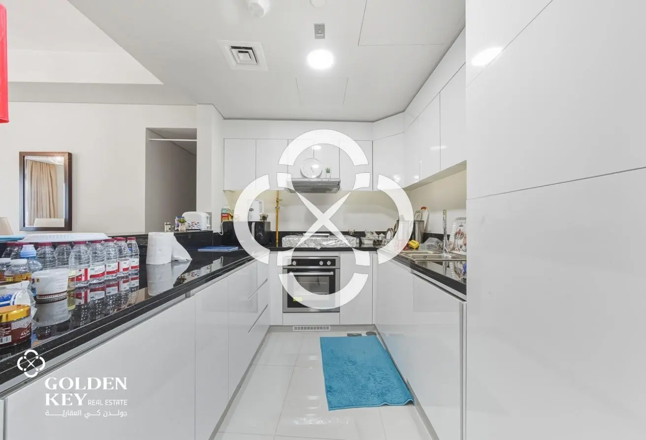 Move in Ready | 1BR+Office w/ Balcony and Sea View