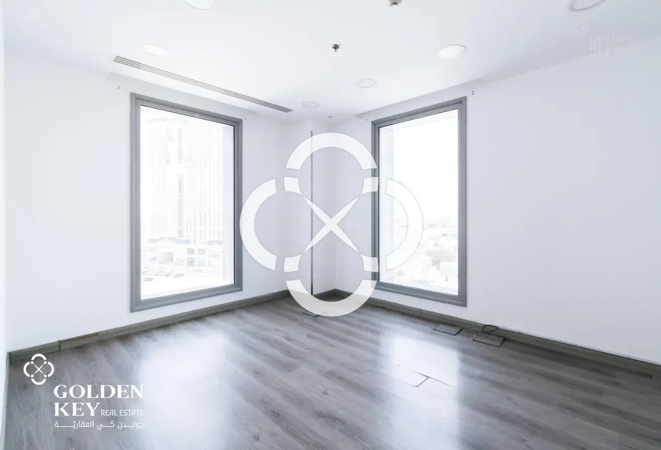 Office Space With Partitions | 390sqm | Al Sadd