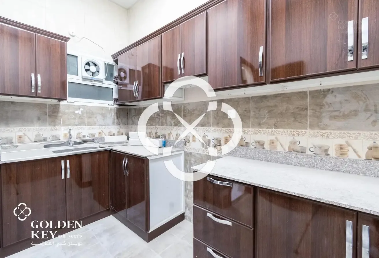 Affordable | 14 Office for Rent| Prime Location - view 1