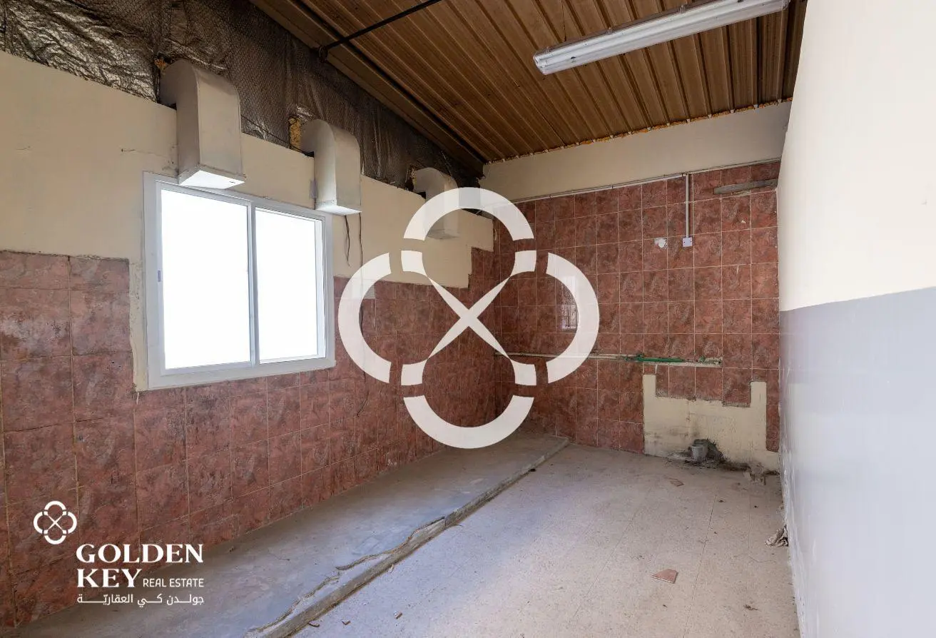 120 Rooms w/ Store | Plus Labor Camp | Industrial