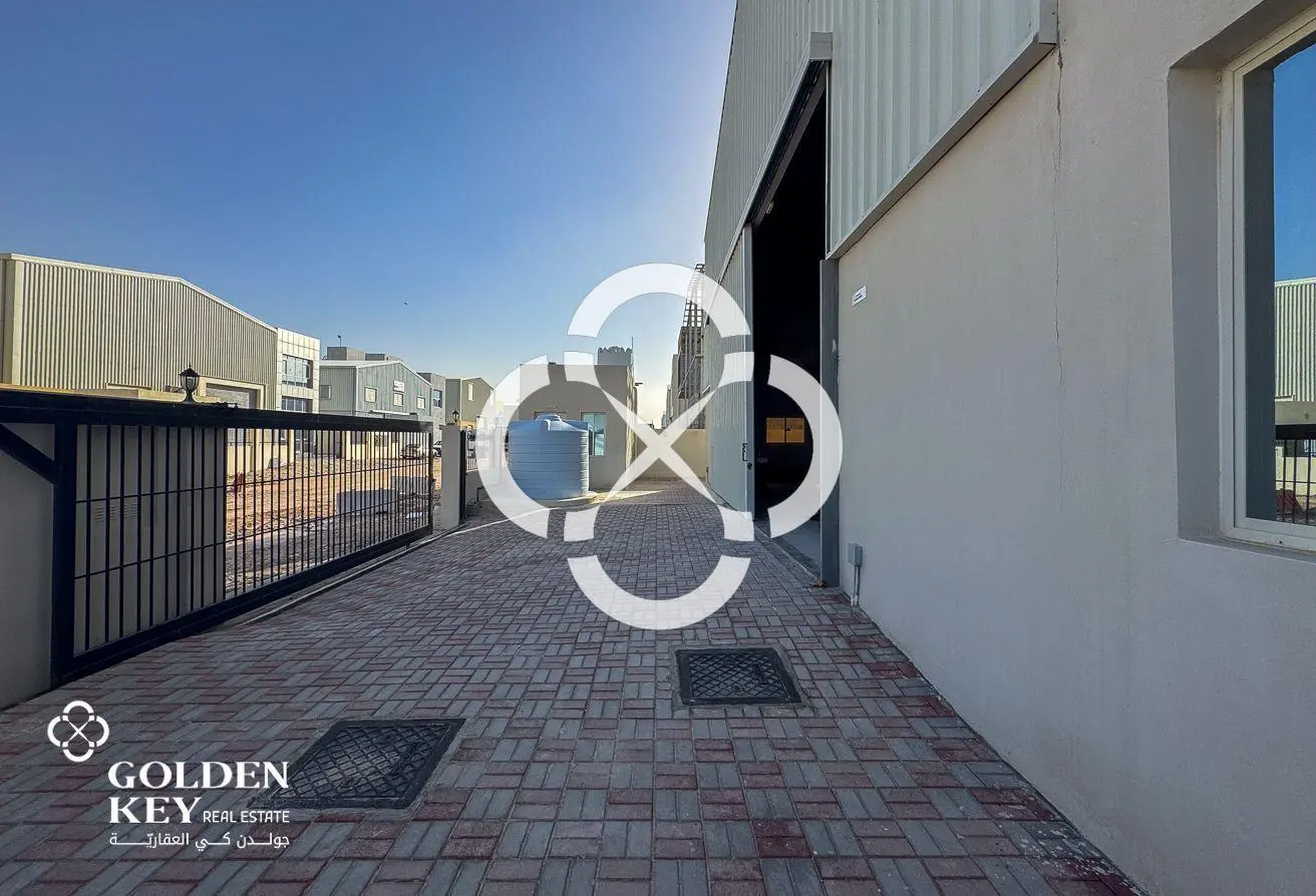 Efficient Warehouse+Labor Camp | Birkat Al Awamer
