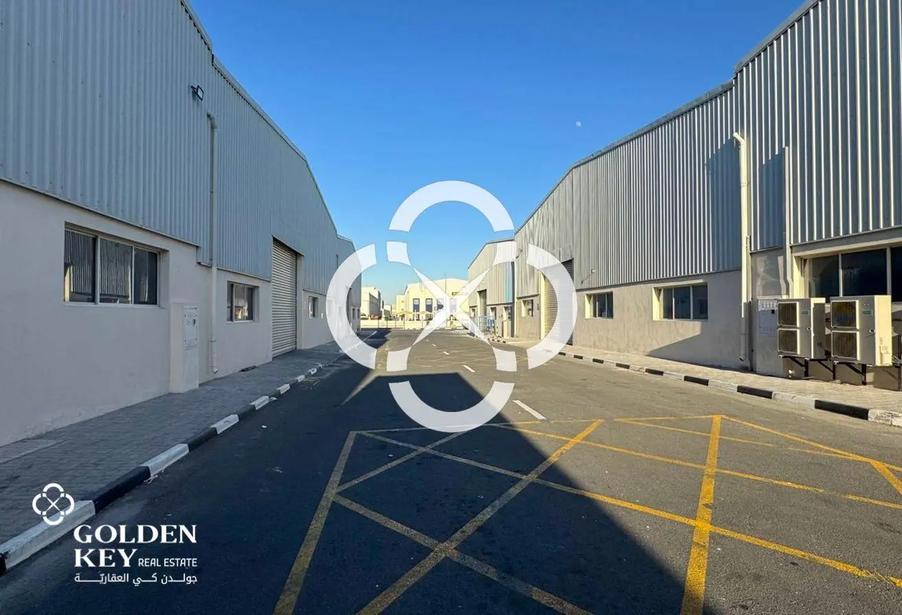 Premium Store for Rent | 900 sqm | Logistics Area