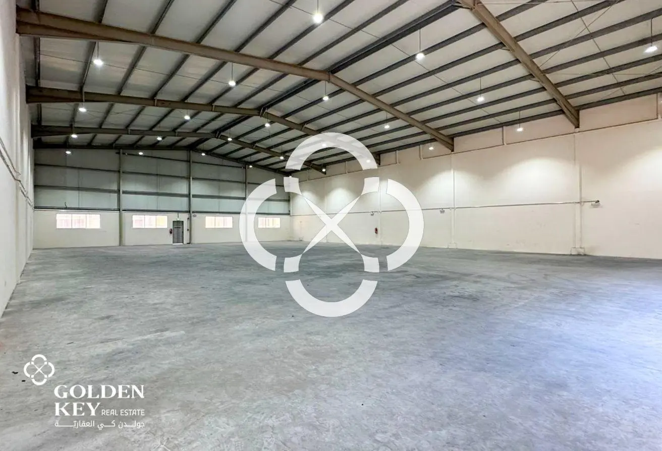 Premium Store for Rent | 900 sqm | Logistics Area