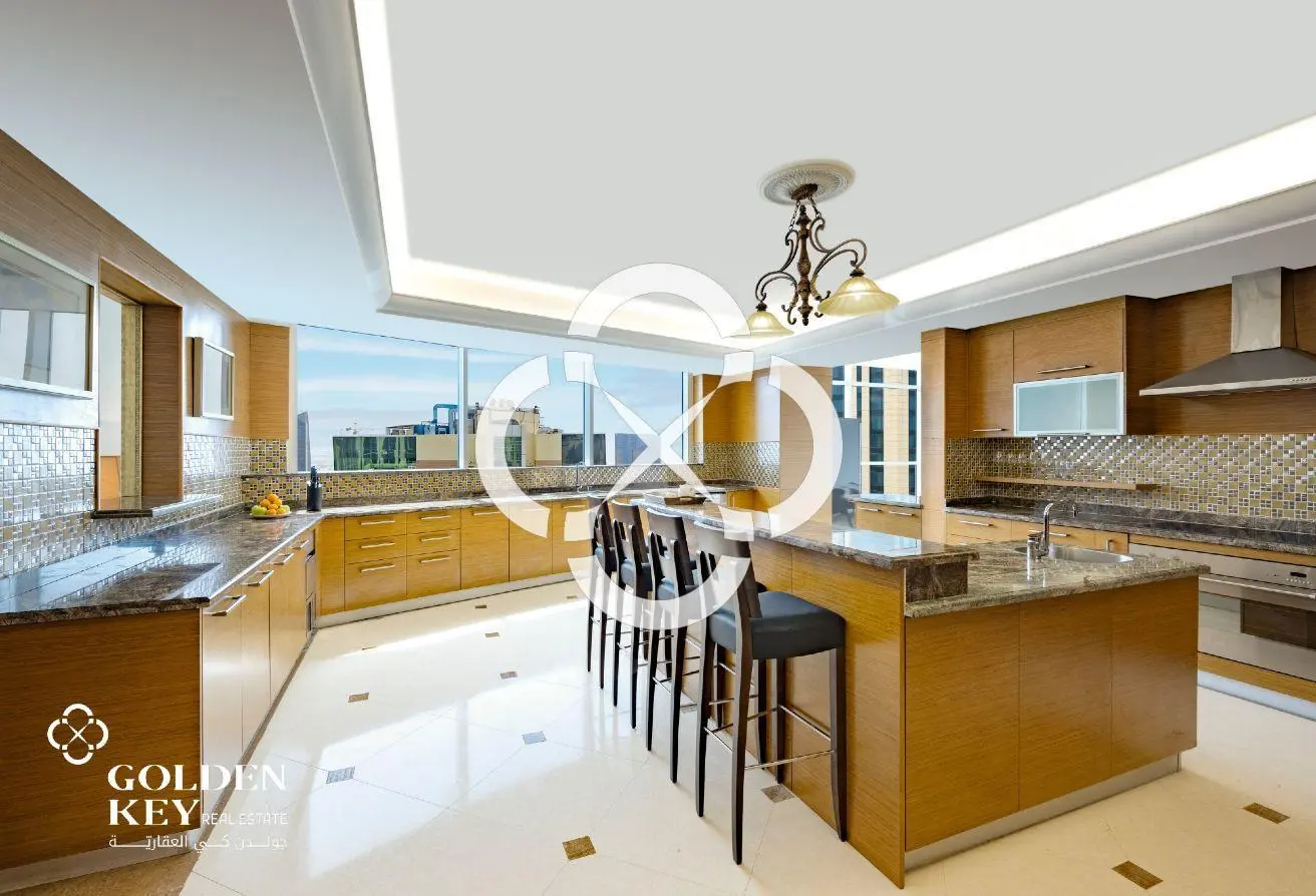 VIP 6 Bedroom Suite with Private Amenities
