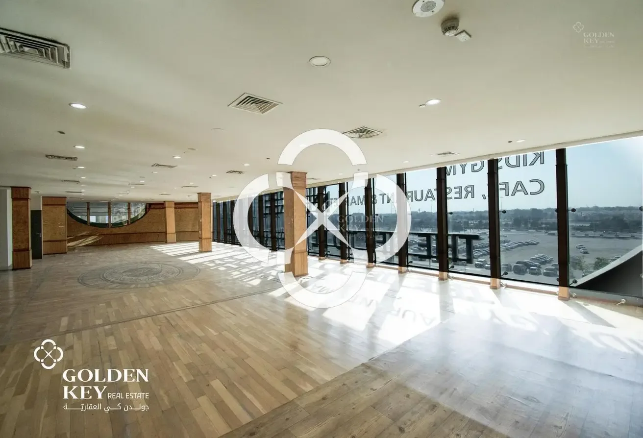 Versatile Commercial Building In Prime Location.