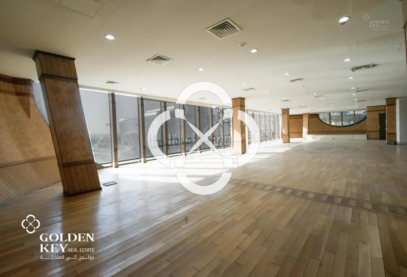 Versatile Commercial Building In Prime Location.