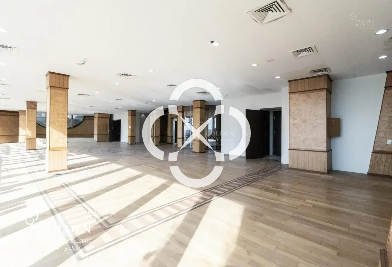 Versatile Commercial Building In Prime Location.