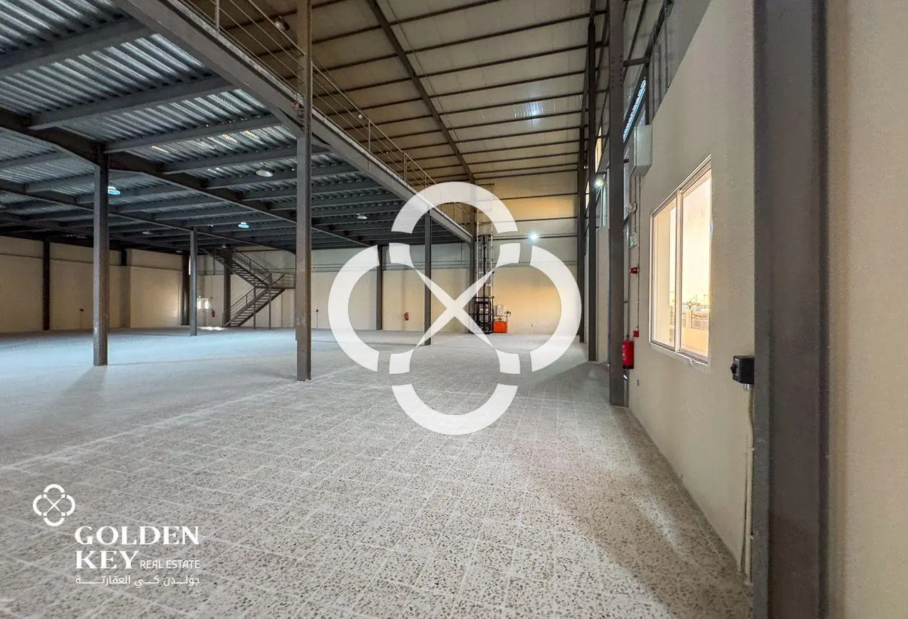Suitable Warehouse + 10 Rooms | Birkat Al Awamer