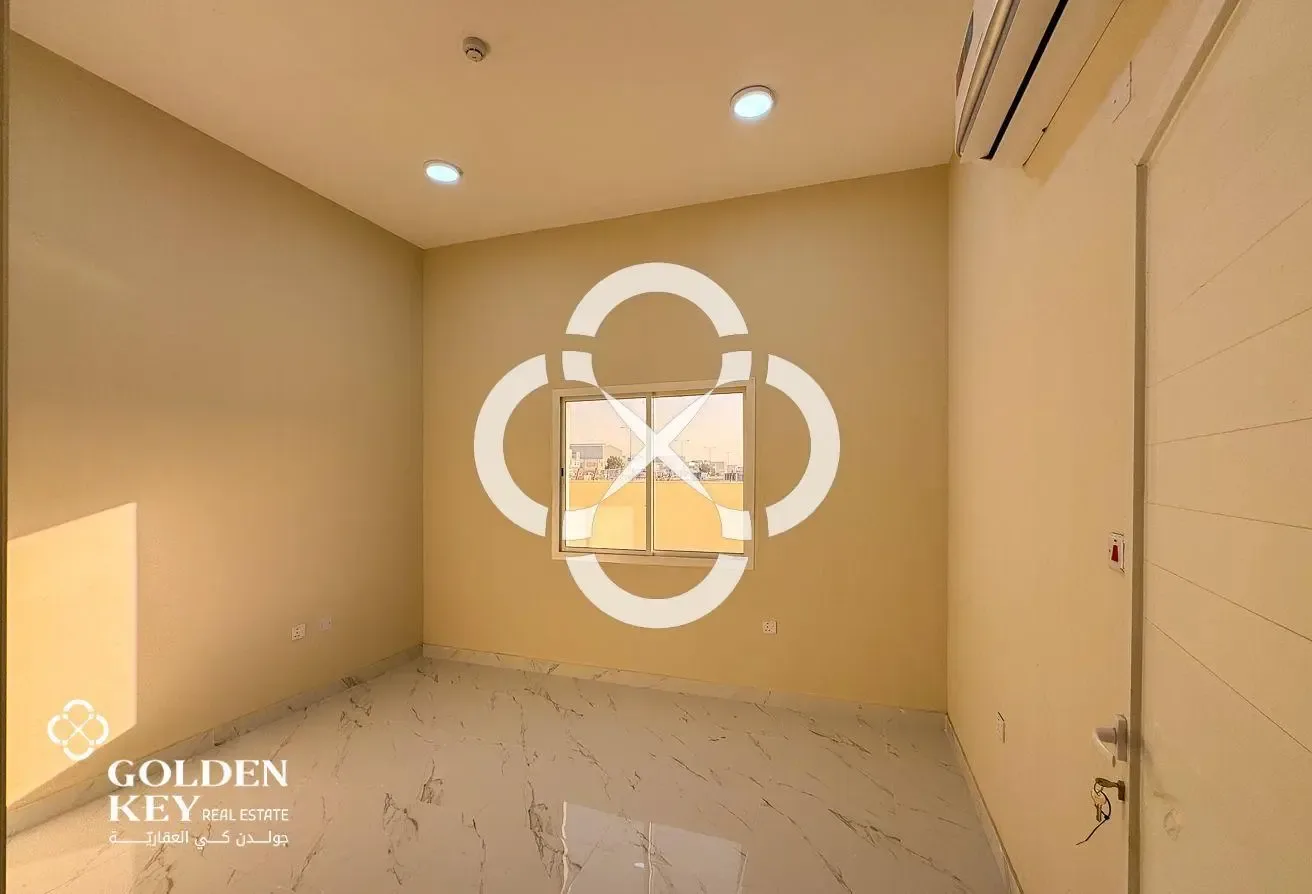 Suitable Warehouse + 10 Rooms | Birkat Al Awamer