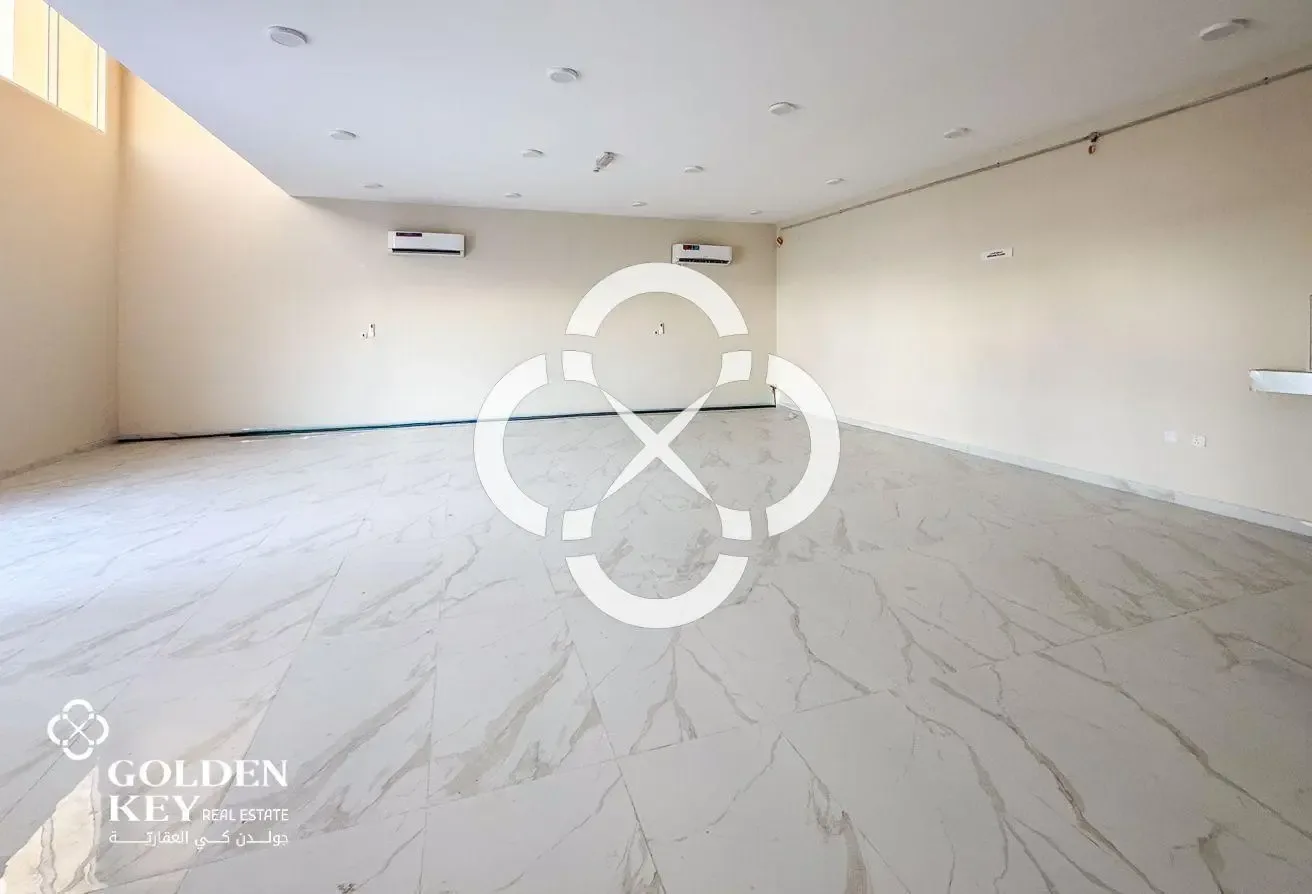 Suitable Warehouse + 10 Rooms | Birkat Al Awamer